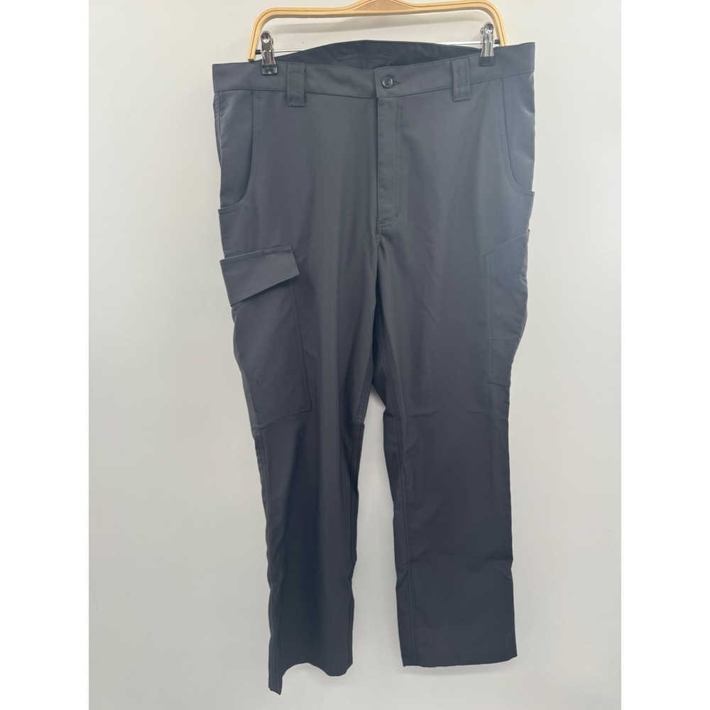 Design Collective by Cintas Pants Men's 36 Regular Black Straight Leg Cargo NWOT